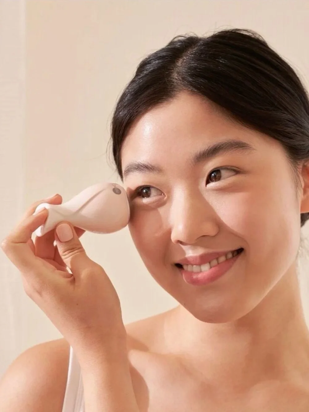 🌸 Skin Inc Cryo-Ice Sake Roller